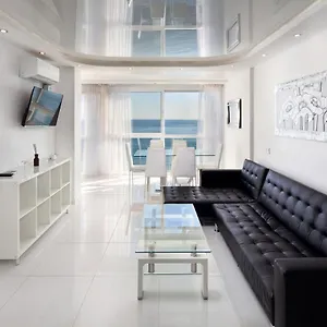 Increible Apartamento La Perla Frente Al Mar Benalmádena